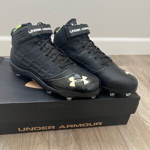Under Armour Fierce Havoc Mid D Men Size Black/Black Football Cleats, 13.5